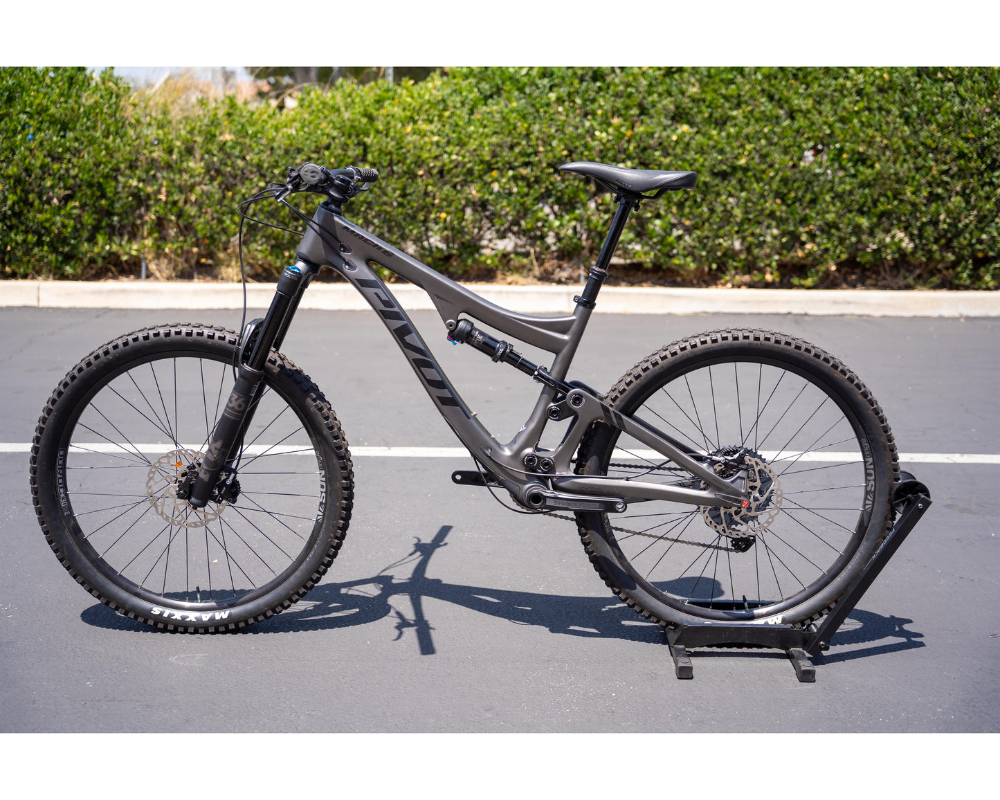 2019 Pivot Mach 6 Carbon Race XT Sil MD